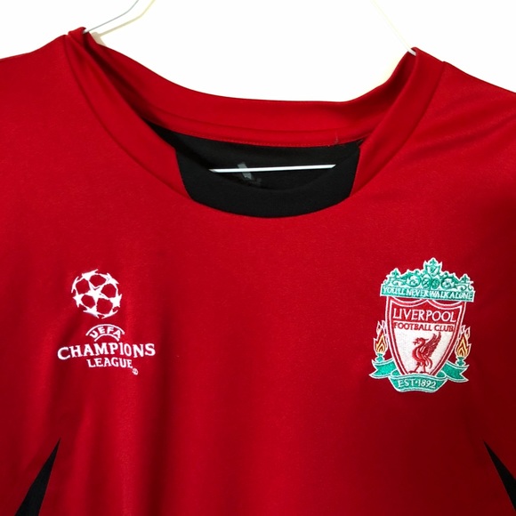 Liverpool Champions League Jersey - Picture 2 of 4